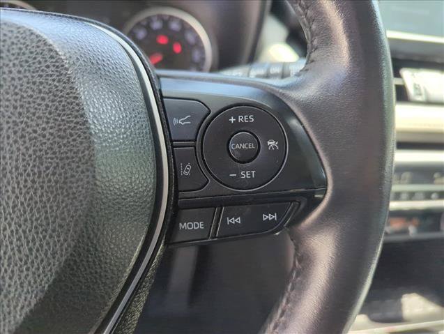 Certified 2020 Toyota RAV4 XLE Premium AWD/4WD image 20