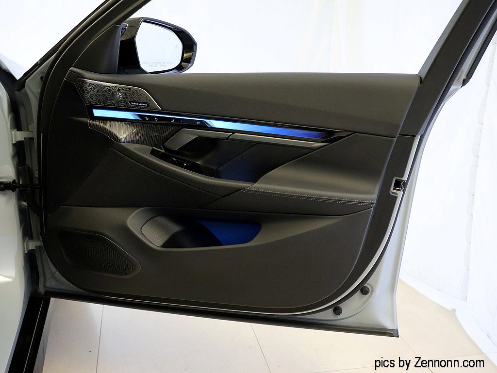 Certified 2025 BMW i5 M60 w/ Premium Package AWD/4WD image 37