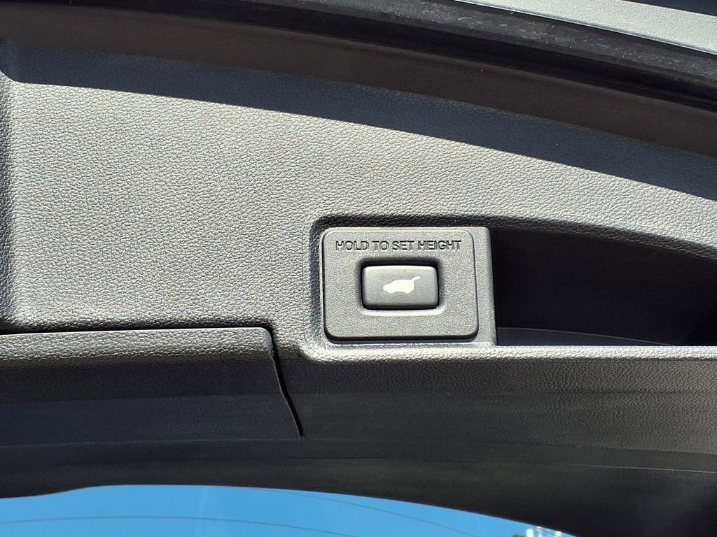 Used 2022 Acura RDX A-Spec AWD/4WD image 19