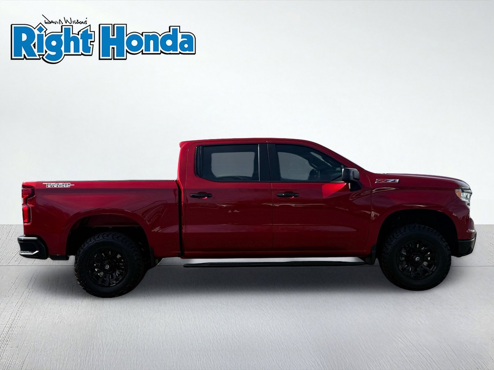 Used 2024 Chevrolet Silverado 1500 LT Trail Boss AWD/4WD image 8