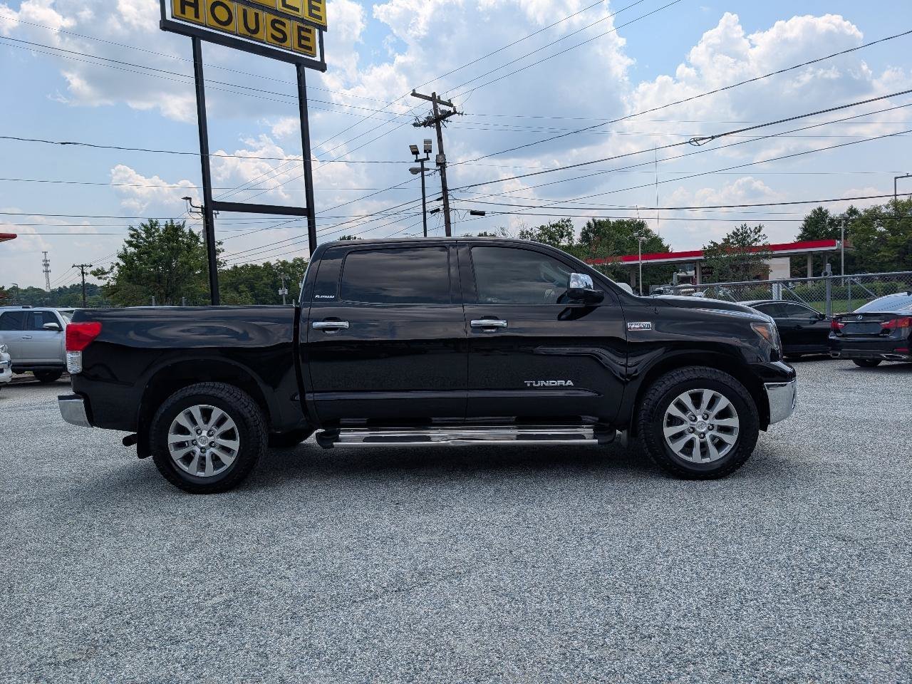 Used 2012 Toyota Tundra Limited w/ Platinum Pkg AWD/4WD image 4