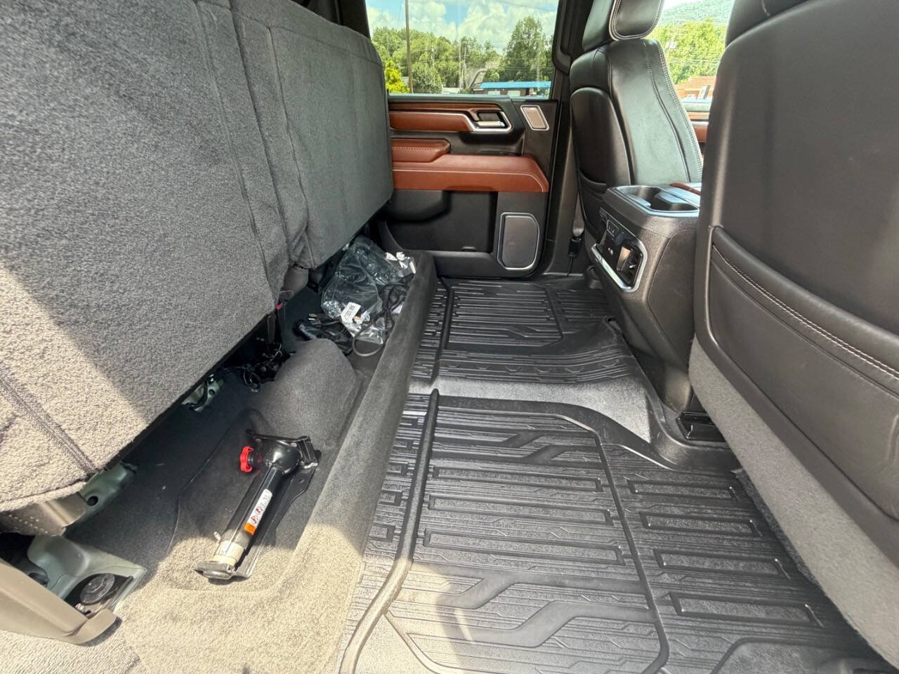 Used 2024 GMC Sierra 2500 Denali Ultimate AWD/4WD image 32
