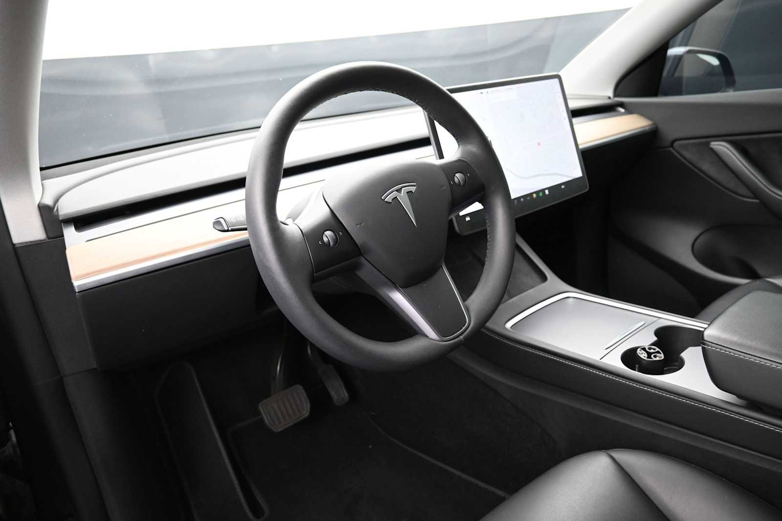 Used 2021 Tesla Model Y Long Range AWD/4WD image 4