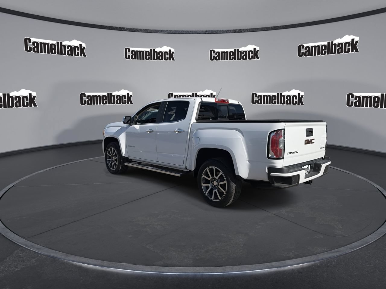 Used 2020 GMC Canyon Denali RWD image 5