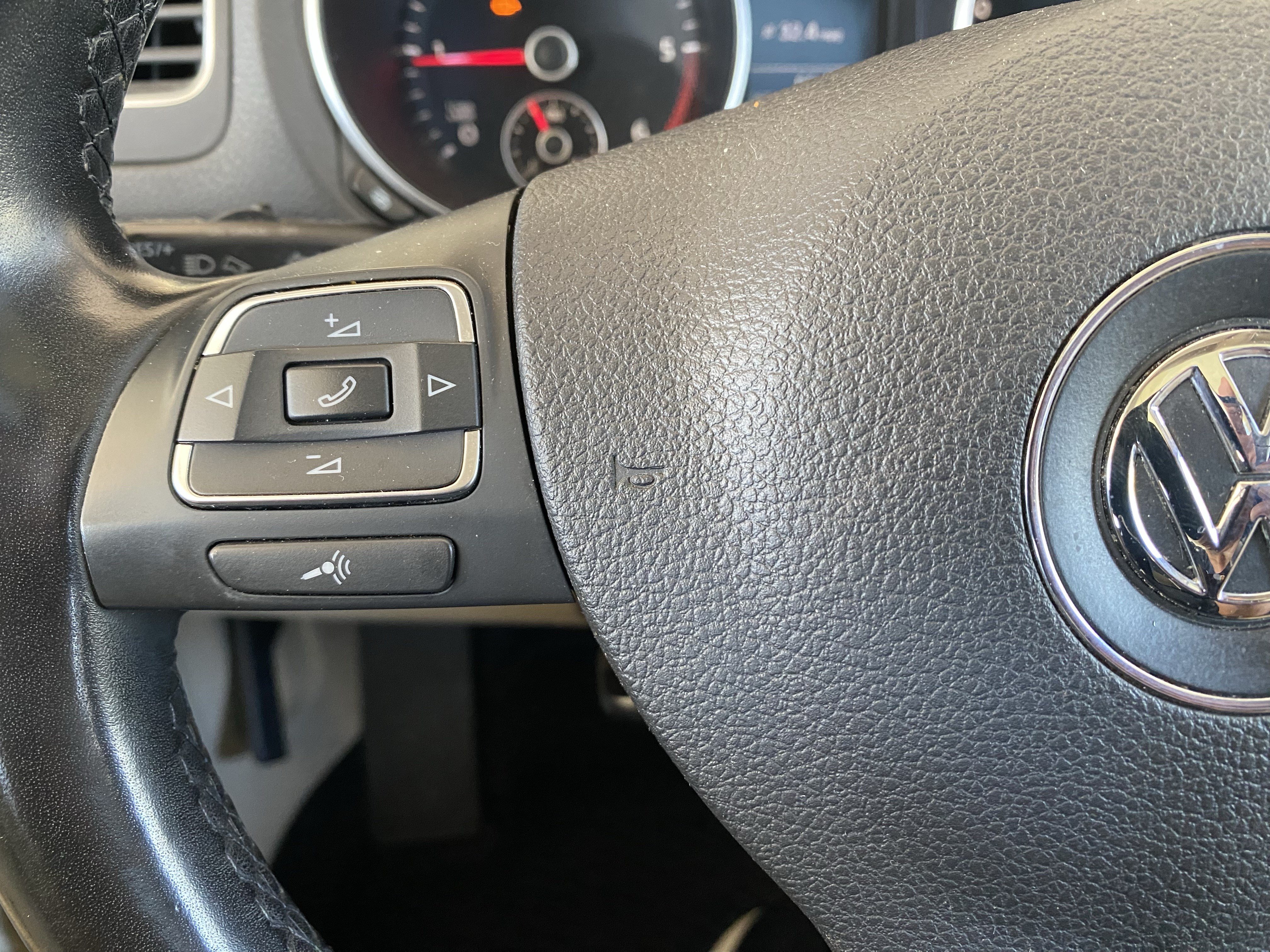 Used 2011 Volkswagen Jetta TDI FWD image 6