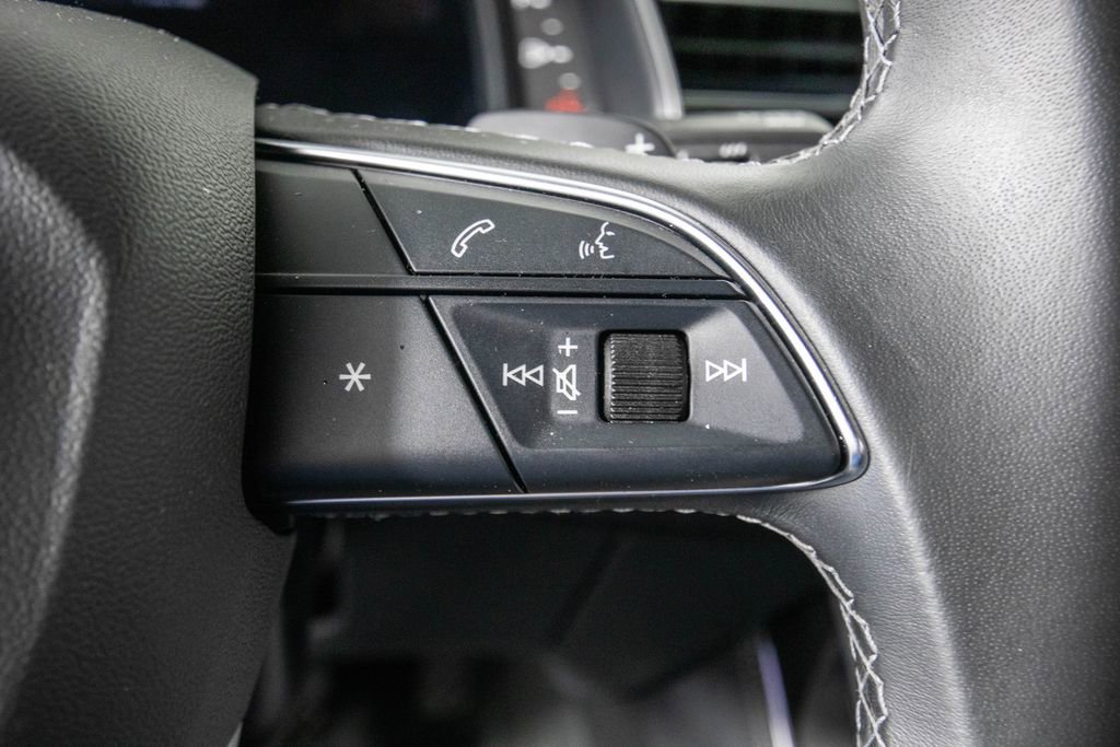 Used 2023 Audi Q8 Premium Plus AWD/4WD image 20