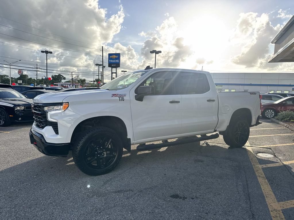 Used 2025 Chevrolet Silverado 1500 LT Trail Boss w/ Protection Package AWD/4WD image 4