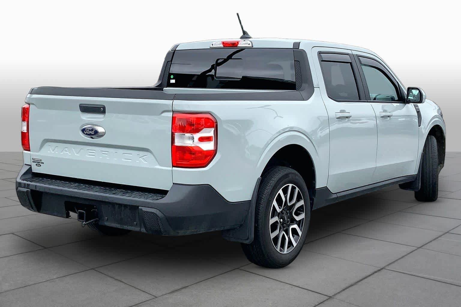 Used 2023 Ford Maverick Lariat FWD image 12