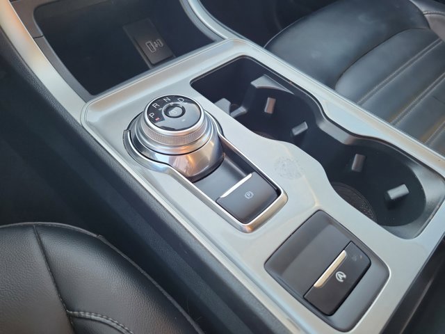 Used 2024 Ford Edge SEL image 32