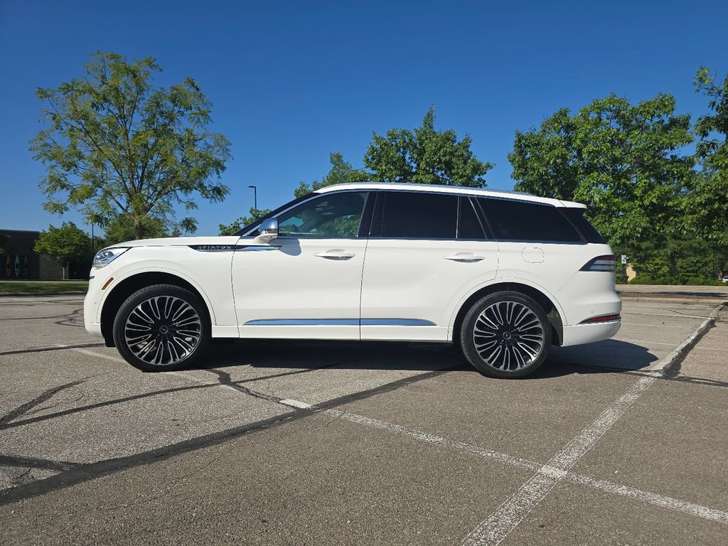Used 2022 Lincoln Aviator Black Label w/ Class IV Trailer Tow Package AWD/4WD image 14