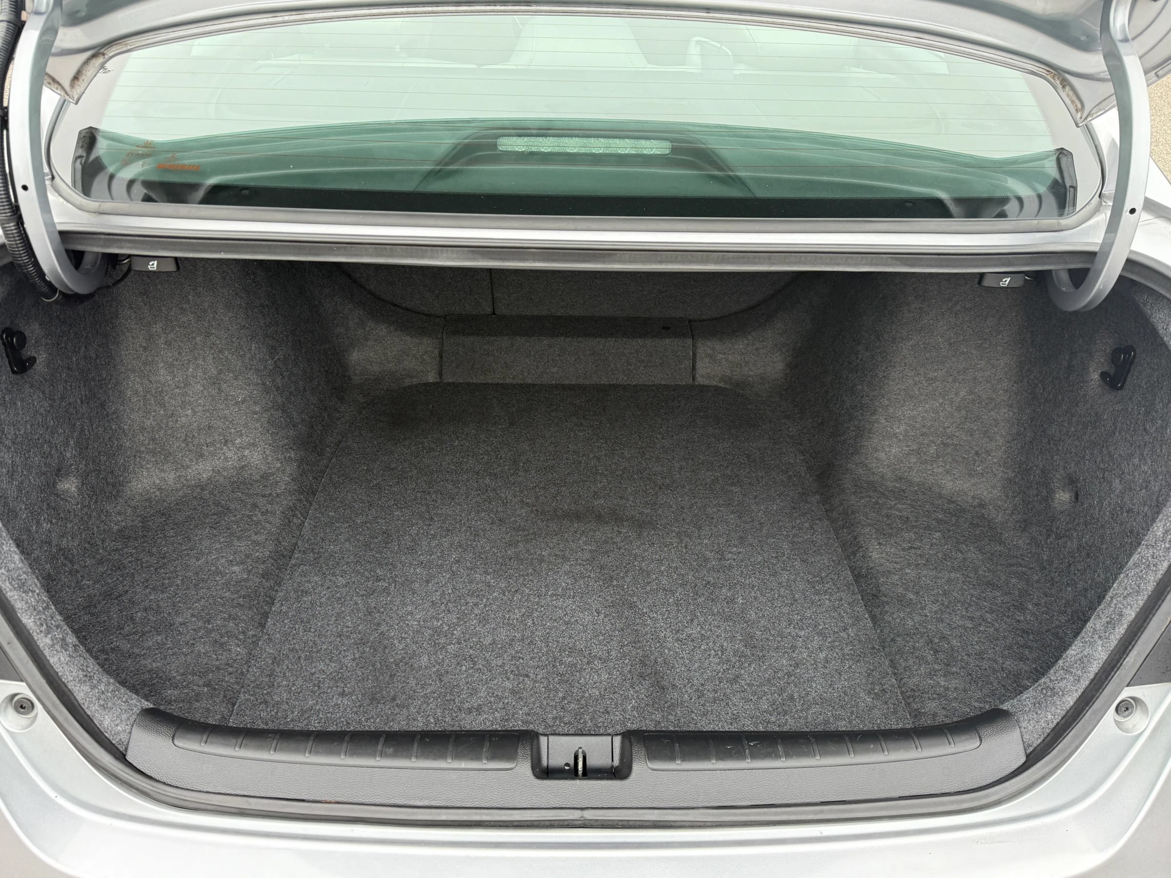Used 2018 Honda Accord EX-L image 11