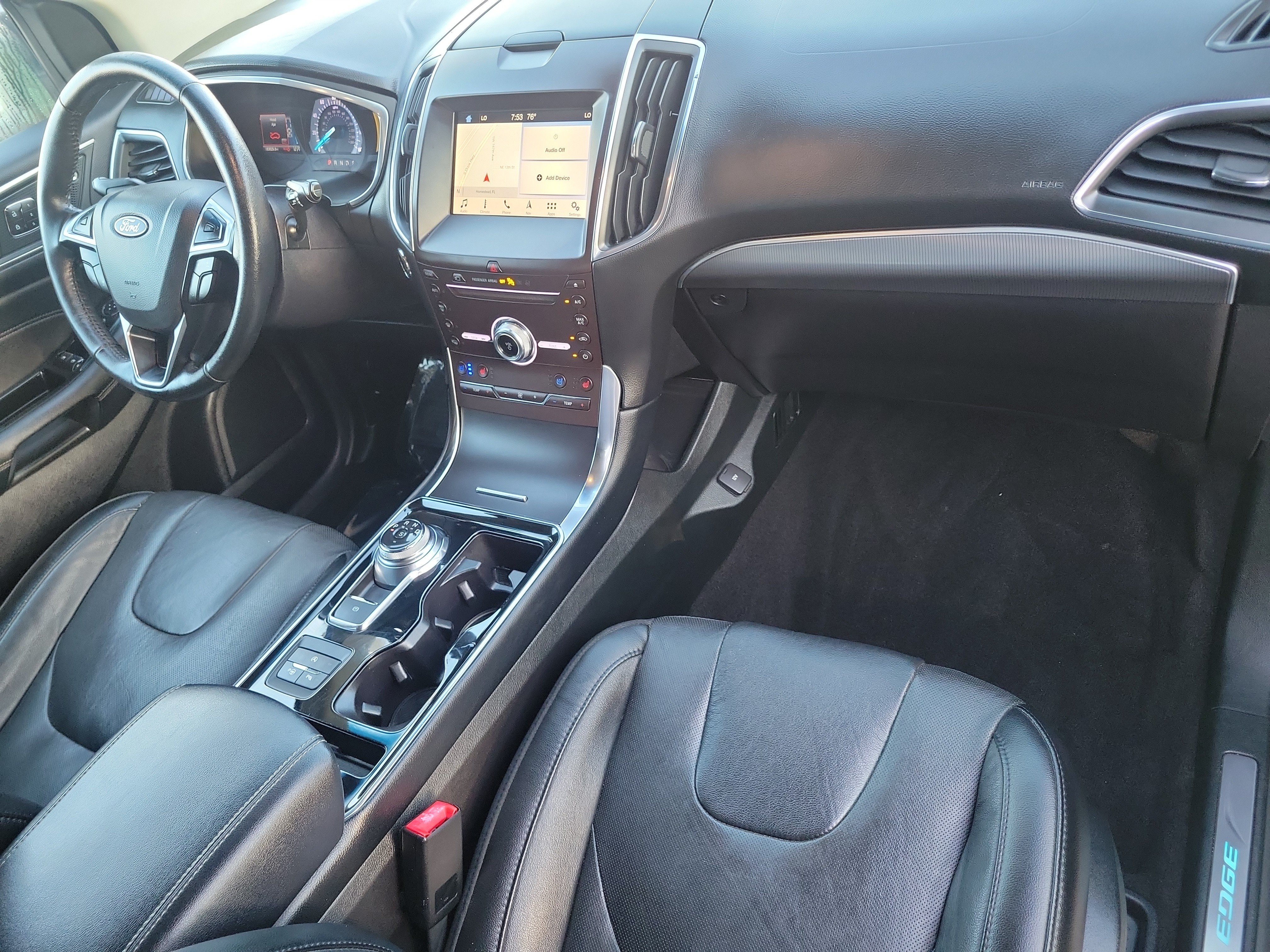 Used 2019 Ford Edge Titanium w/ Equipment Group 301A FWD image 16