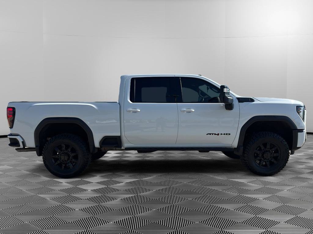 Used 2024 GMC Sierra 2500 AT4 w/ Technology Package AWD/4WD image 5