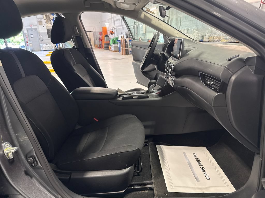 Used 2025 Nissan Sentra SV FWD image 28