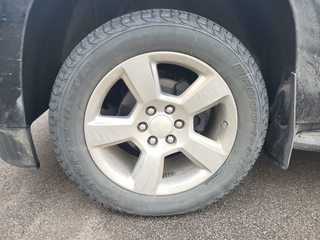 Used 2020 Chevrolet Suburban LT w/ Luxury Package image 15