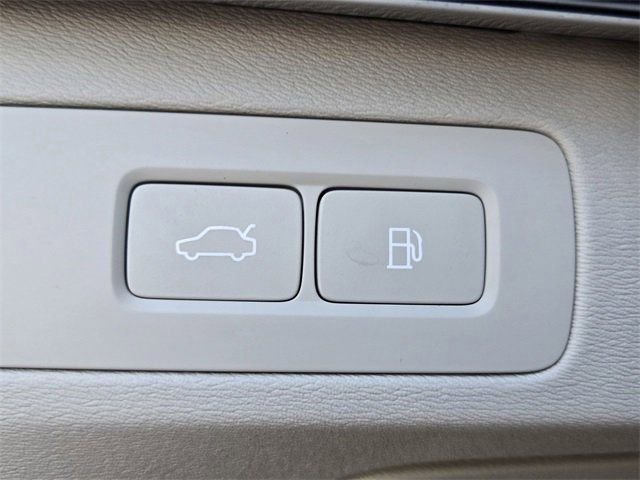New 2025 Volvo XC90 T8 Plus w/ Protection Package Premier image 30