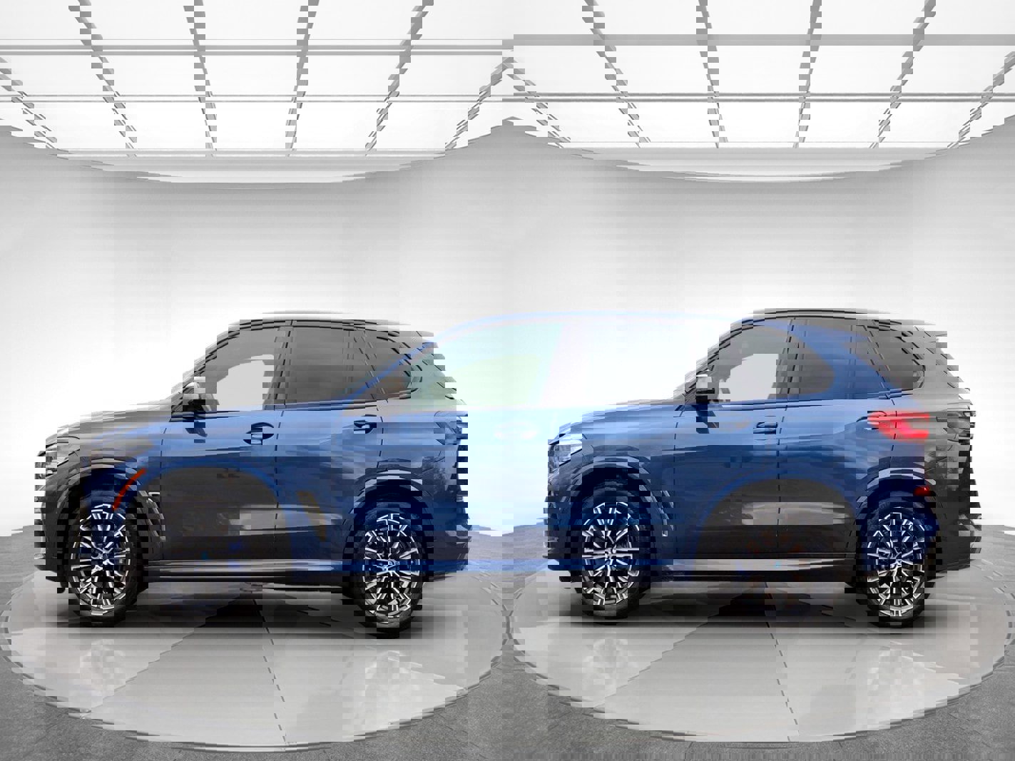 Used 2020 BMW X5 M50i w/ Premium Package image 5