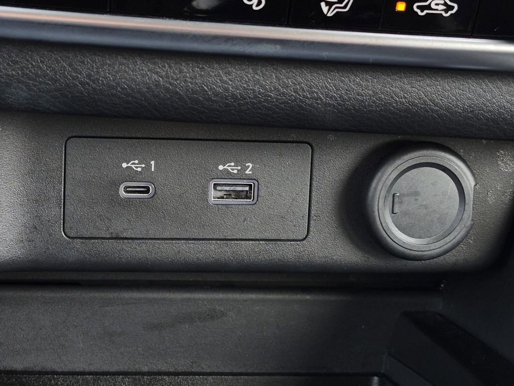 Used 2022 Nissan Rogue SV image 24