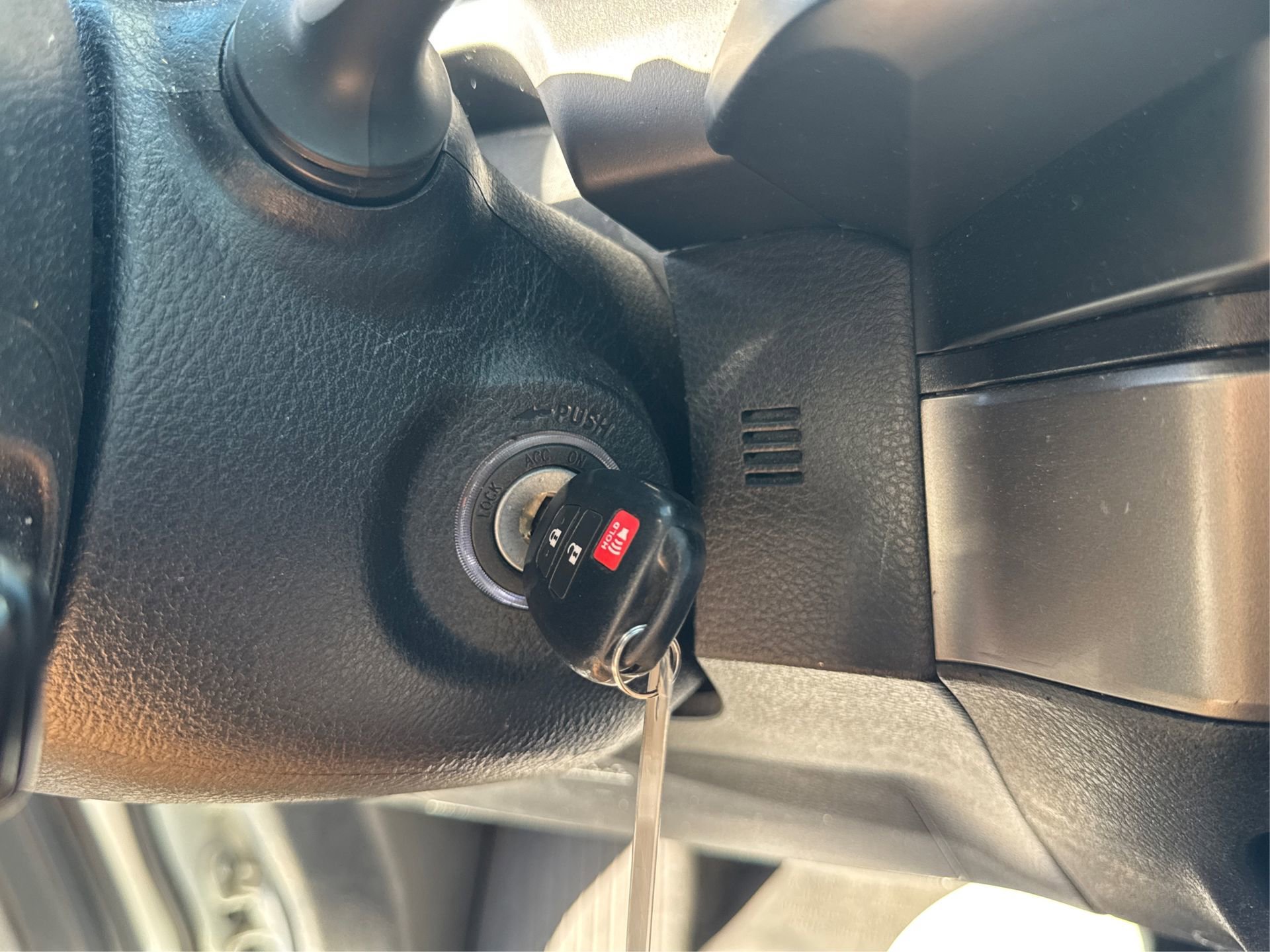 Used 2020 Toyota Tacoma SR image 31