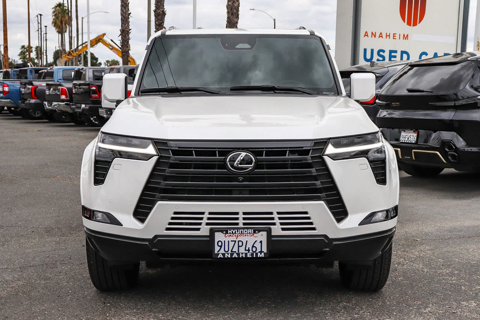 Used 2025 Lexus GX 550 w/ Cold Area Package AWD/4WD image 2