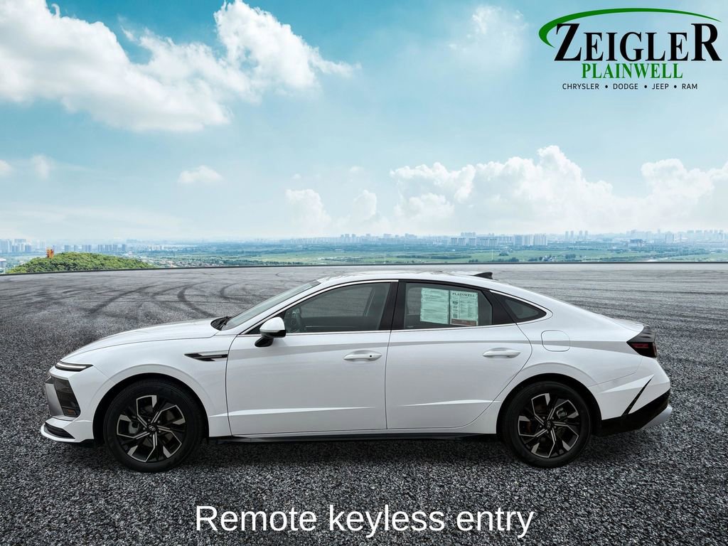 Used 2025 Hyundai Sonata SEL image 3