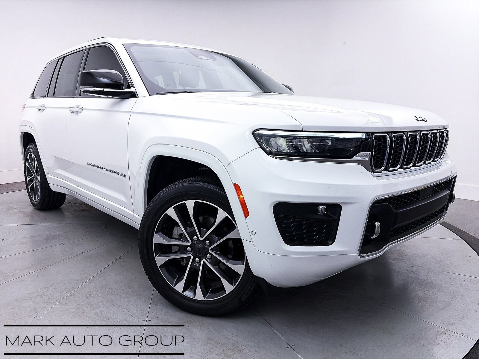 Used 2023 Jeep Grand Cherokee Overland