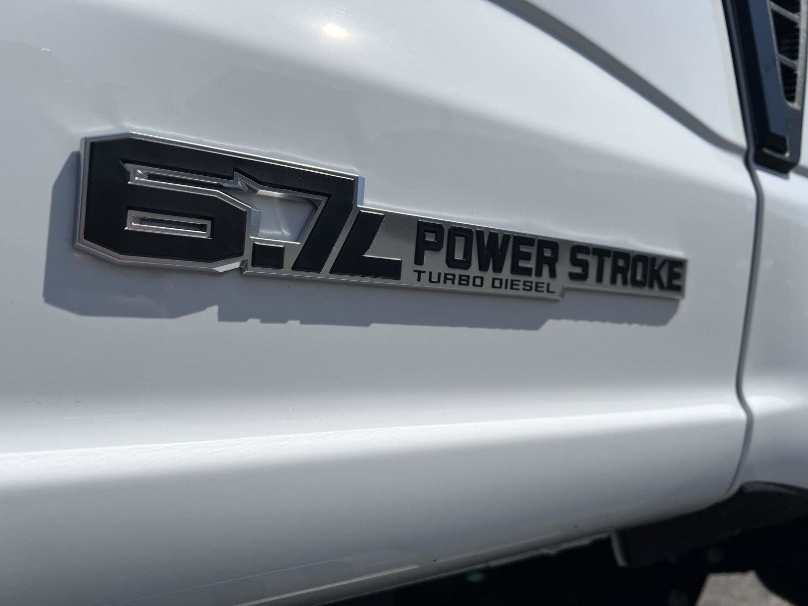 New 2025 Ford F250 Lariat w/ Lariat Ultimate Package image 5