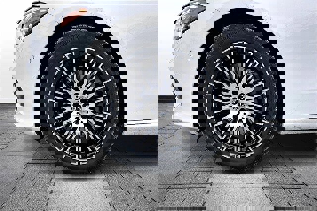 Used 2025 Mercedes-Benz C 300 C 300 image 4