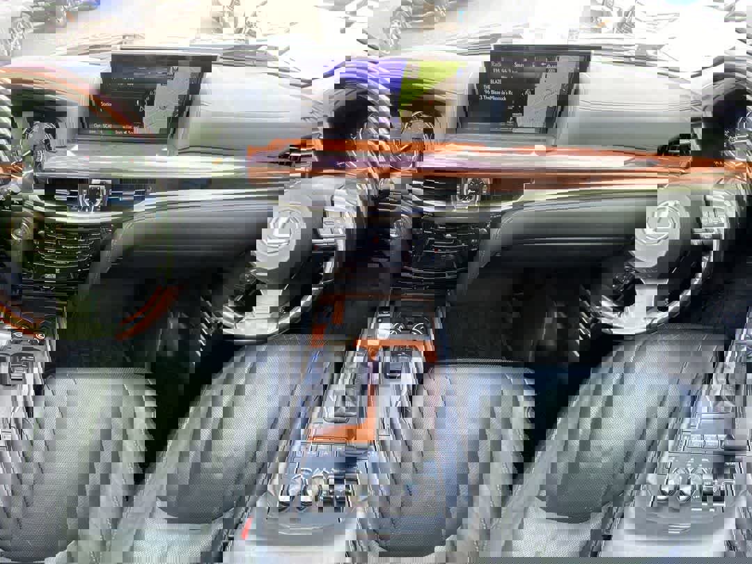 Used 2017 Lexus LX 570 4WD w/ Luxury Package image 23