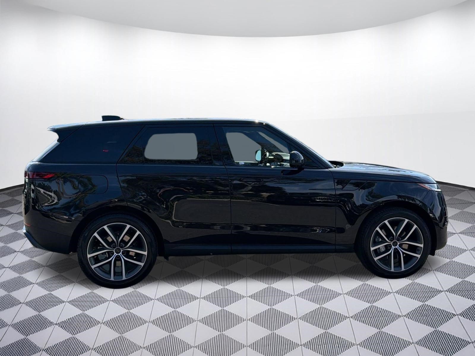 New 2027 Land Rover Range Rover Sport SE AWD/4WD image 8