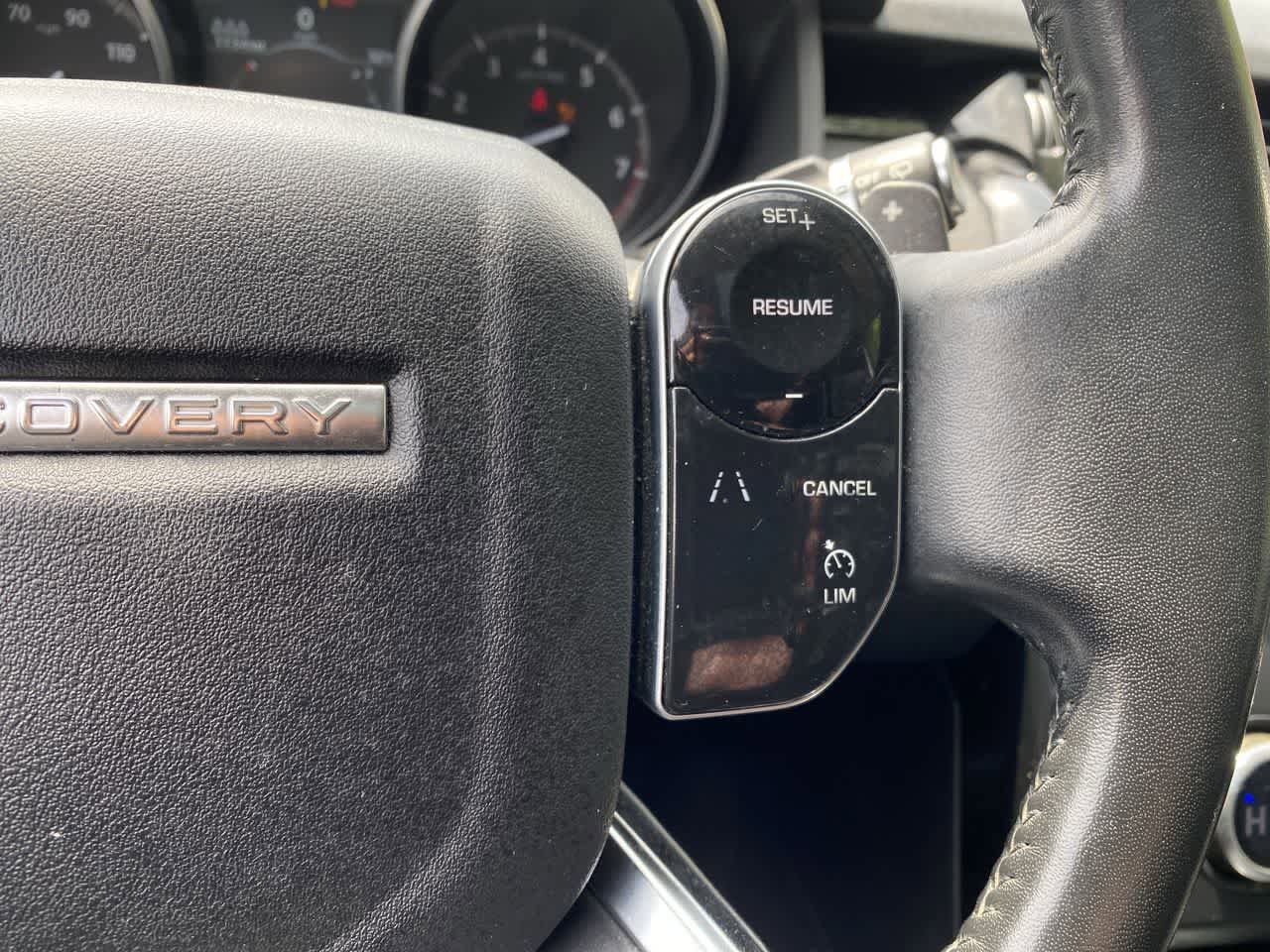 Used 2019 Land Rover Discovery SE AWD/4WD image 22