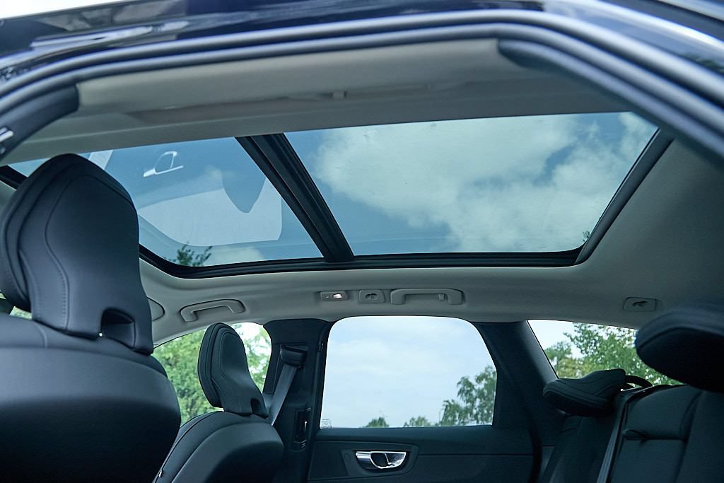 New 2026 Volvo XC60 B5 Plus w/ Climate Package AWD/4WD image 21