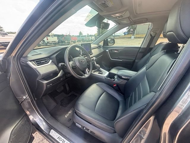 Used 2023 Toyota RAV4 XLE Premium FWD image 11