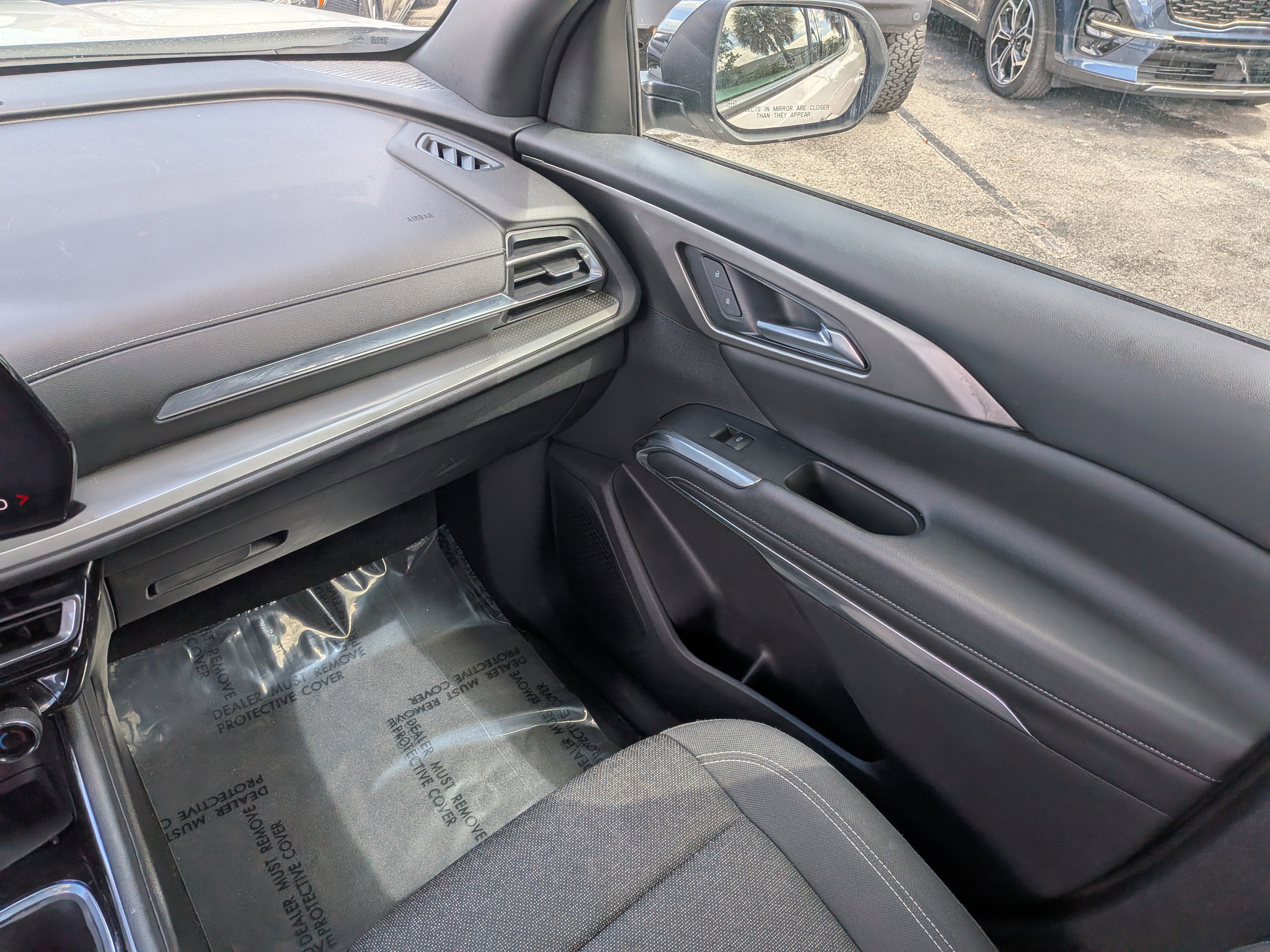 Used 2024 Chevrolet Traverse LT FWD image 19