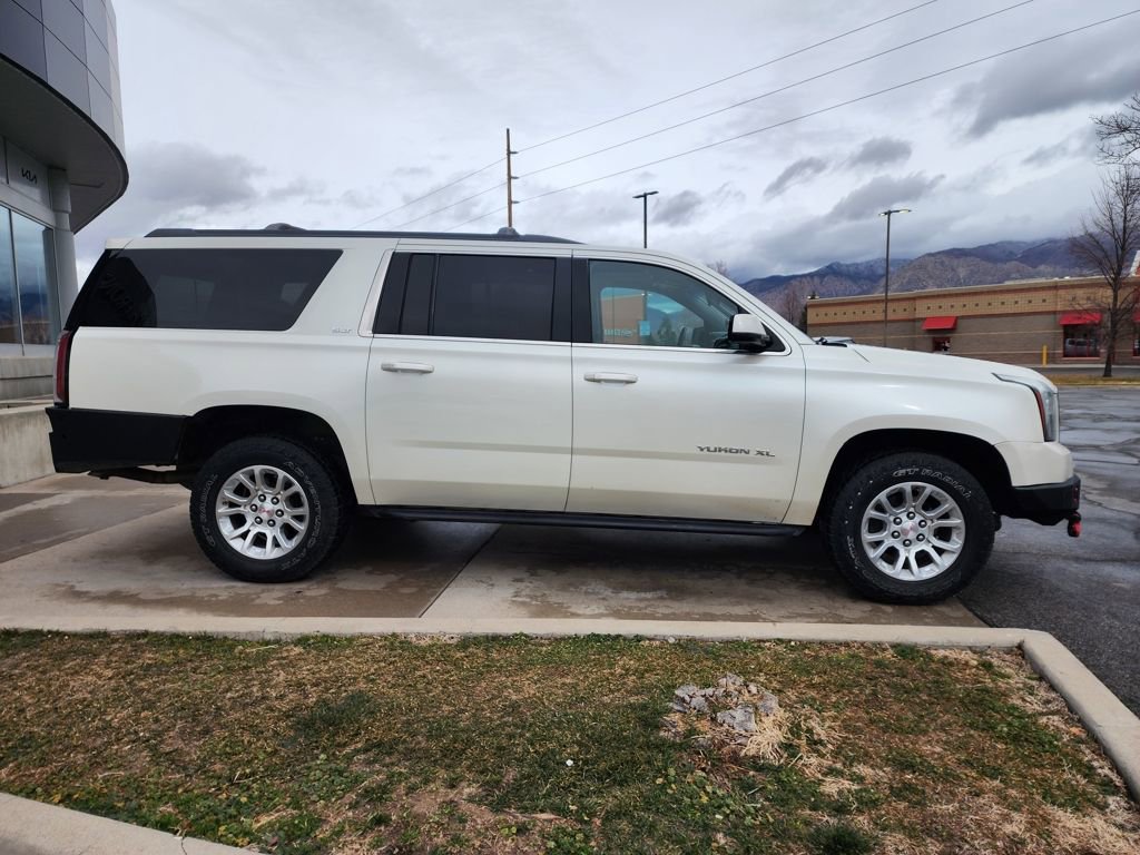 Used 2015 GMC Yukon XL SLT w/ Open Road Package image 4