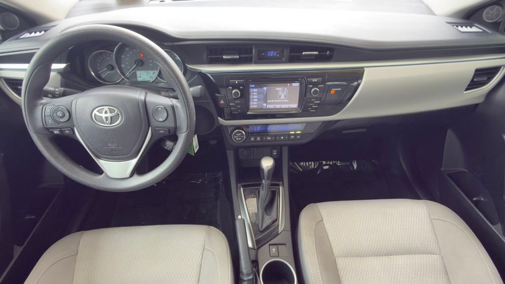 Used 2015 Toyota Corolla LE FWD image 19