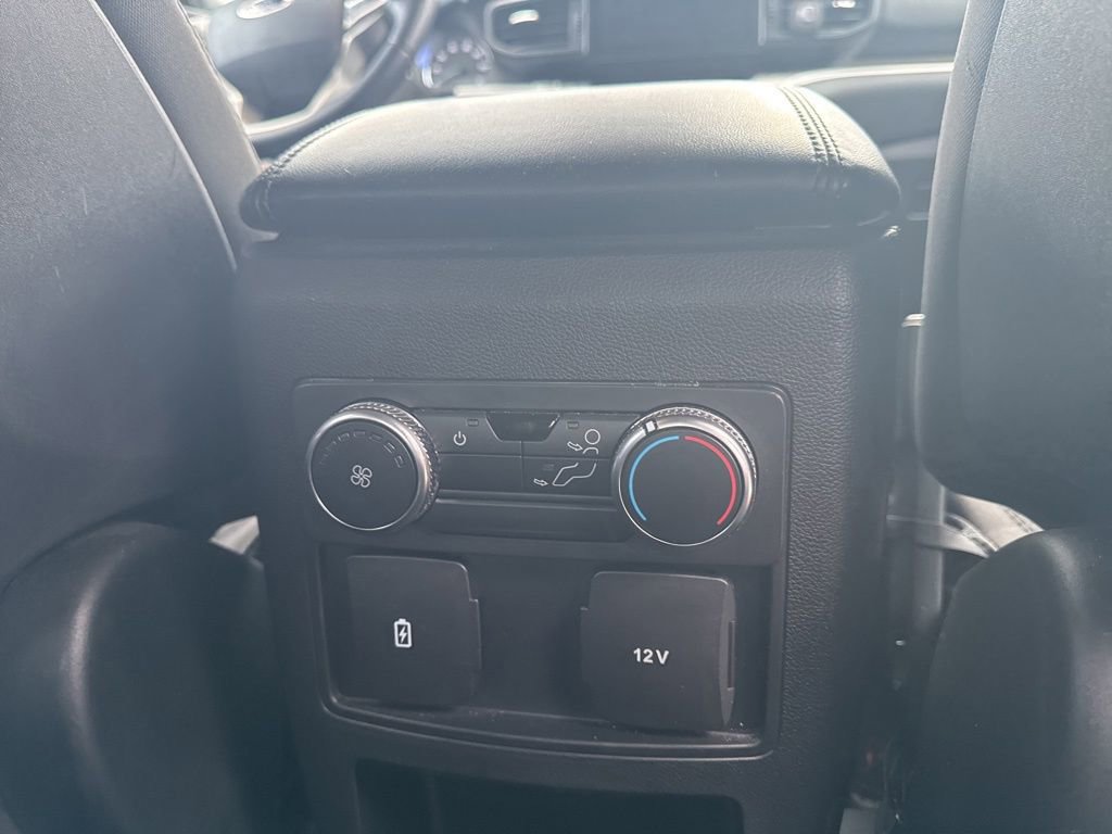 Used 2020 Ford Explorer XLT AWD/4WD image 13