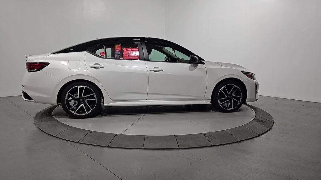 Certified 2024 Nissan Sentra SR w/ SR Premium Package FWD image 8