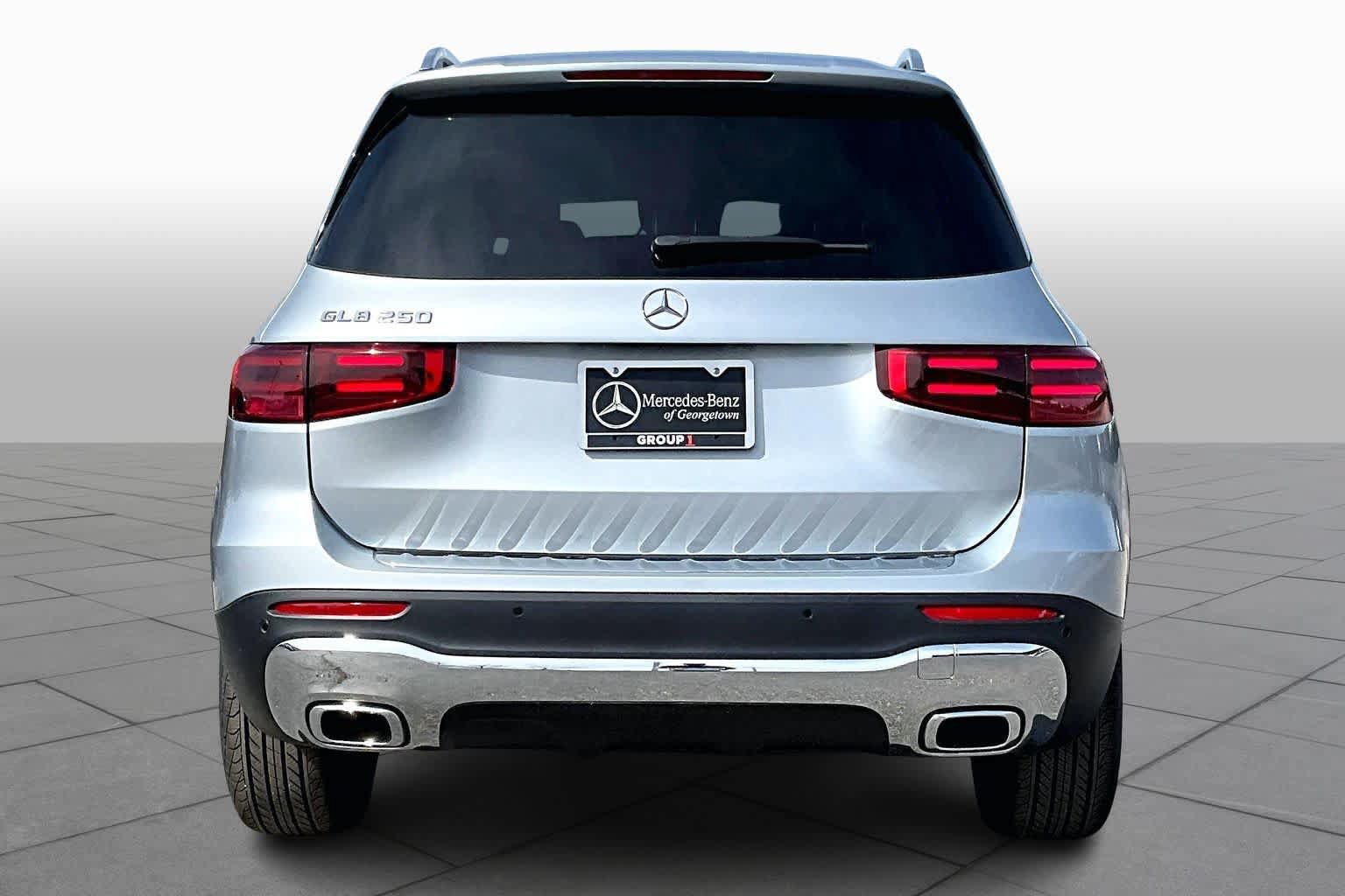 Used 2026 Mercedes-Benz GLB 250 image 5
