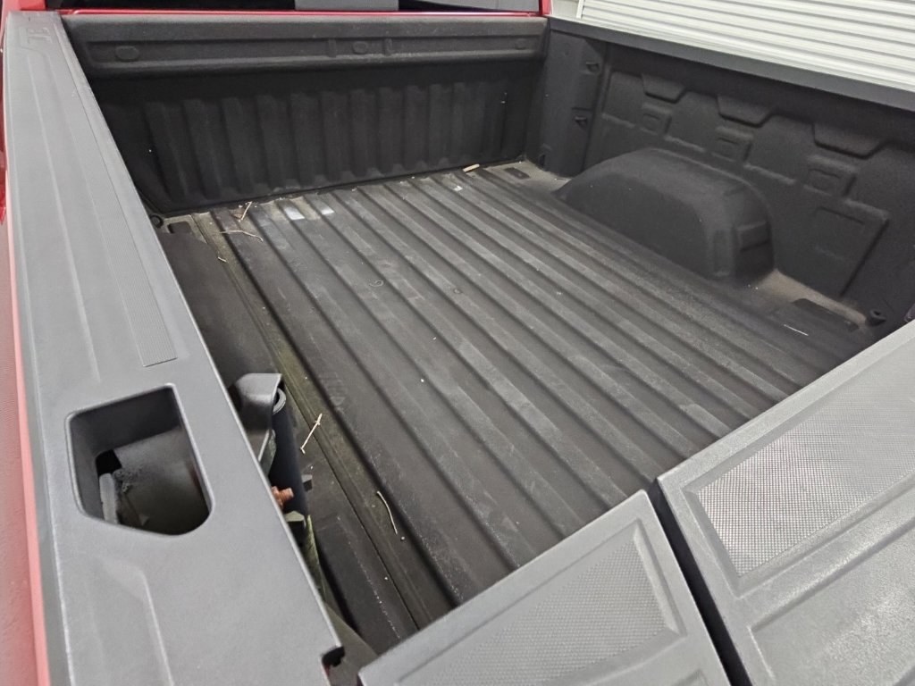 Used 2019 GMC Sierra 1500 SLT w/ SLT Premium Package RWD image 34