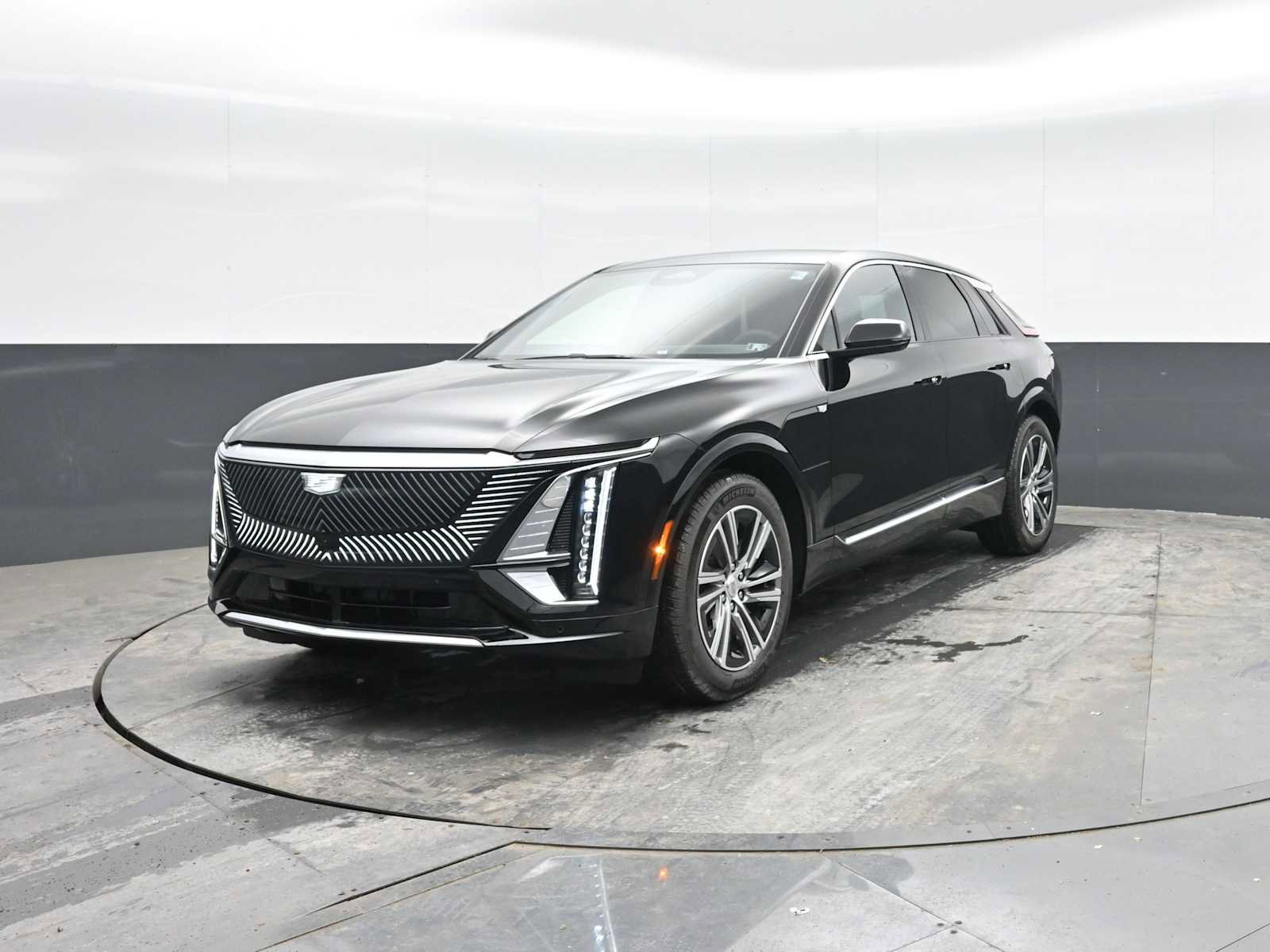 New 2025 Cadillac Lyriq Luxury image 4