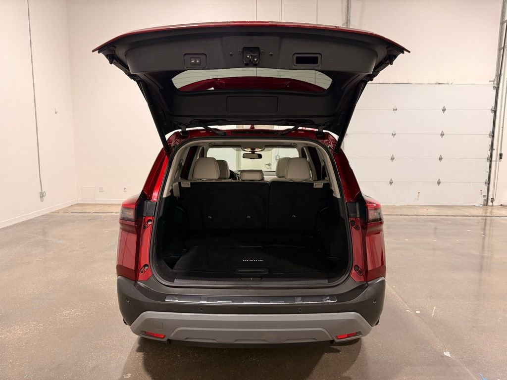 Used 2021 Nissan Rogue SL w/ Premium Package image 9