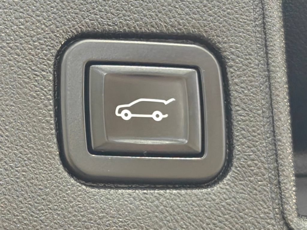 Used 2020 GMC Terrain Denali AWD/4WD image 32