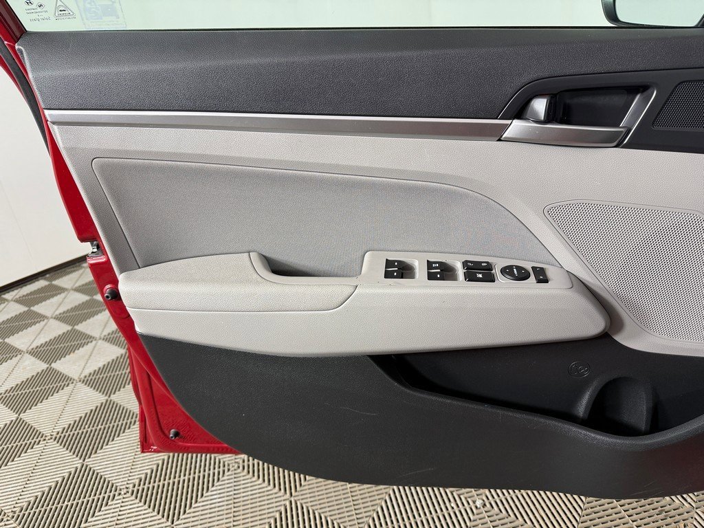 Certified 2020 Hyundai Elantra SEL image 17
