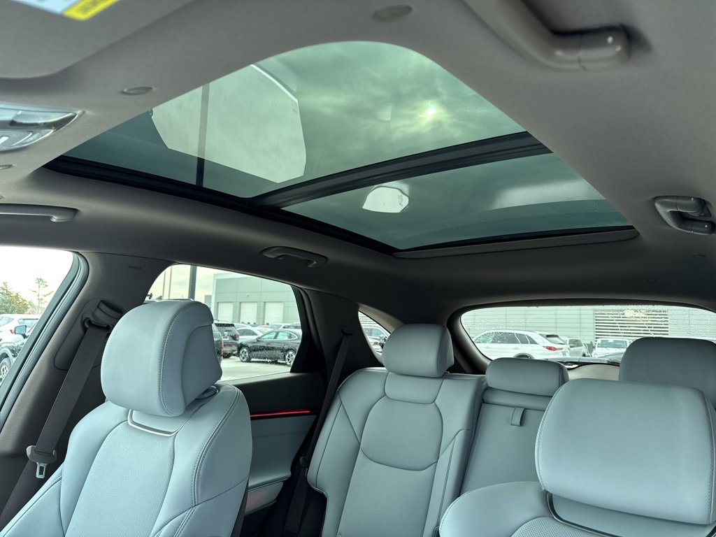 New 2026 Genesis GV70 2.5T Advanced image 21