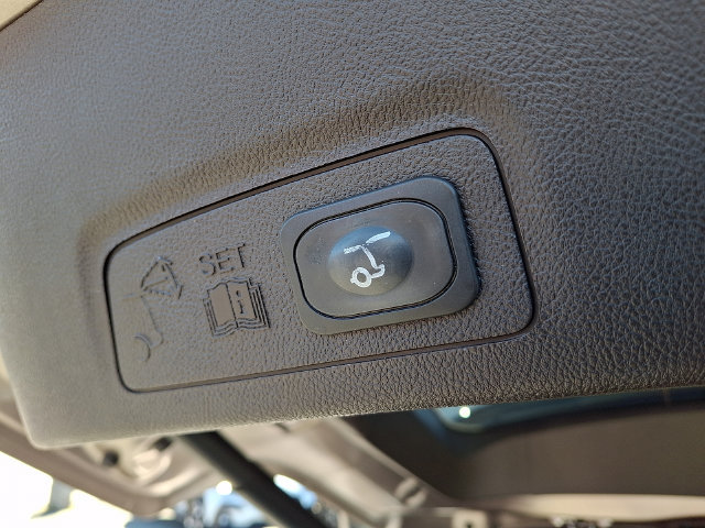 Used 2018 Lincoln MKC Select w/ Select Plus Package FWD image 30