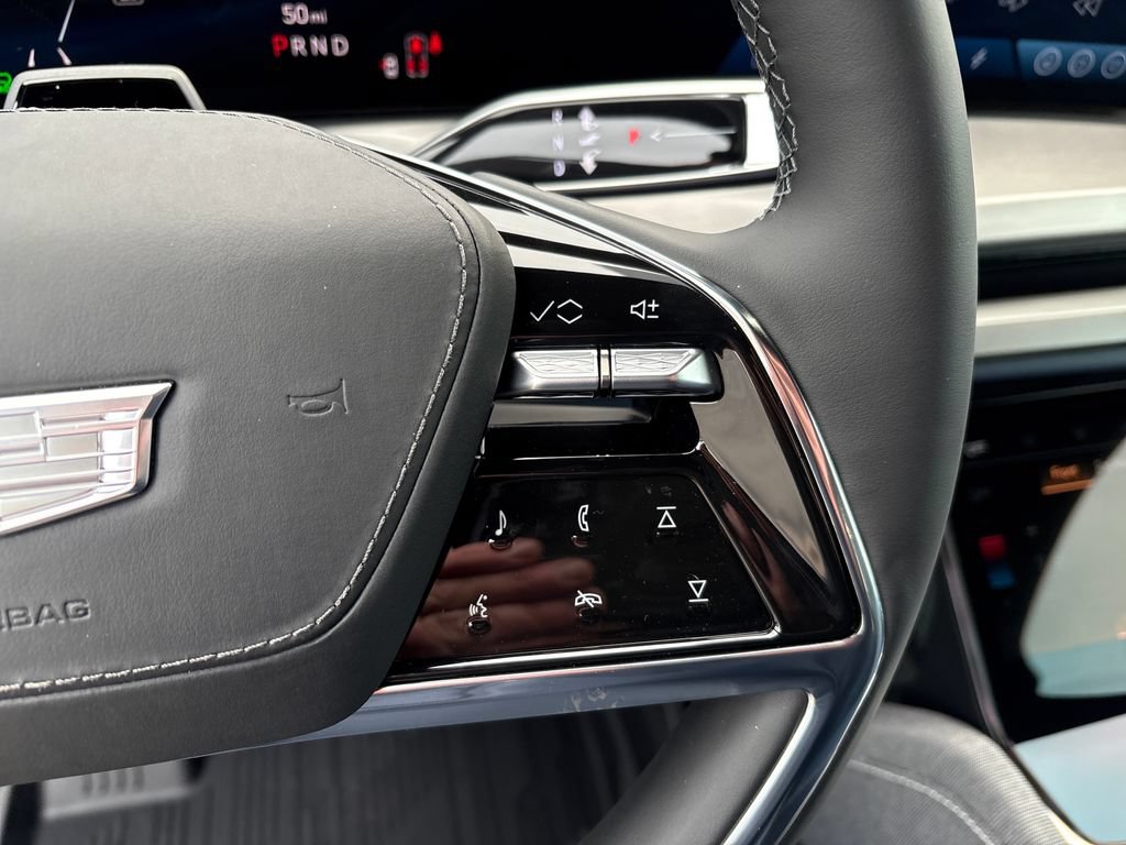 New 2026 Cadillac Vistiq Premium Luxury w/ LPO, Floor Liner Package AWD/4WD image 19