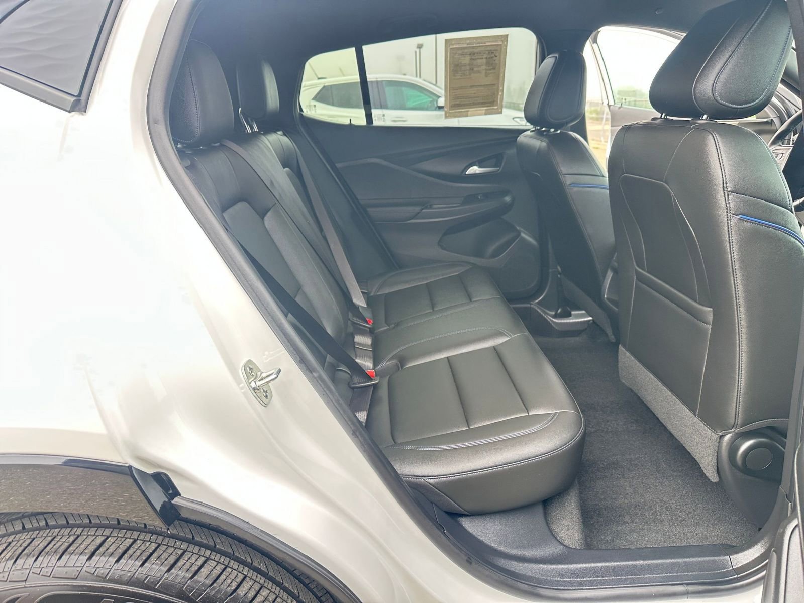 Used 2025 Buick Envista Sport Touring image 25