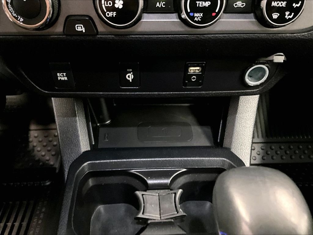 Used 2017 Toyota Tacoma TRD Sport w/ Tow Package (A/T) AWD/4WD image 25