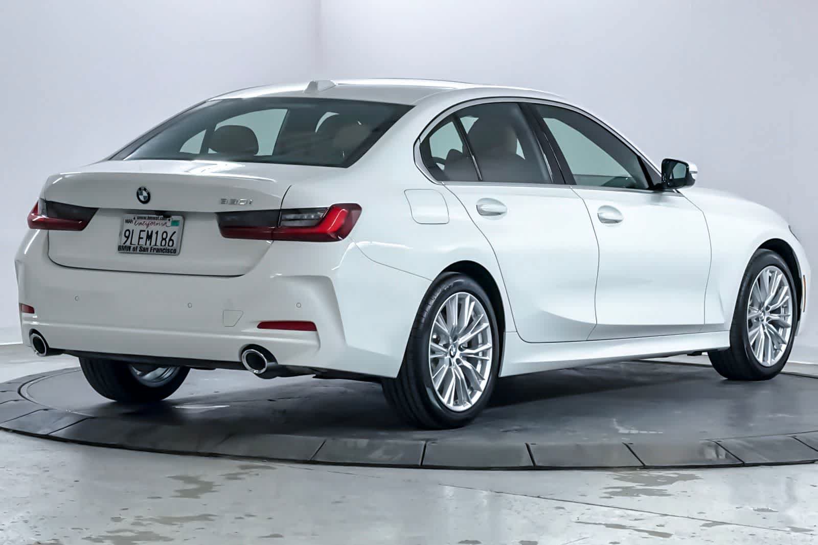 Used 2024 BMW 330i Sedan w/ Premium Package RWD image 2